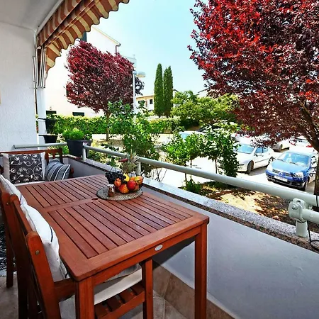 Henne Apartman